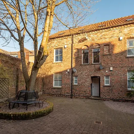 The Old Coach House * York