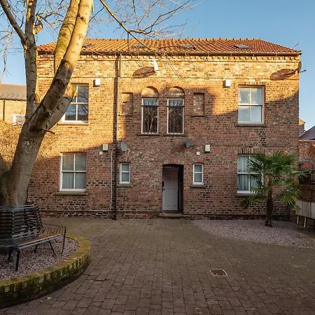 Apartment The Old Coach House York